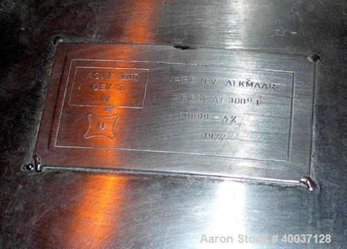 Used Used: Javo N.V. Alkmaar pressure tank, 100 gallon, stainless steel, vertical. 30" diameter x 30" straight side, dished top and bottom. Internal rated 50 psi at 300 degf.. 15" top manway with cov...