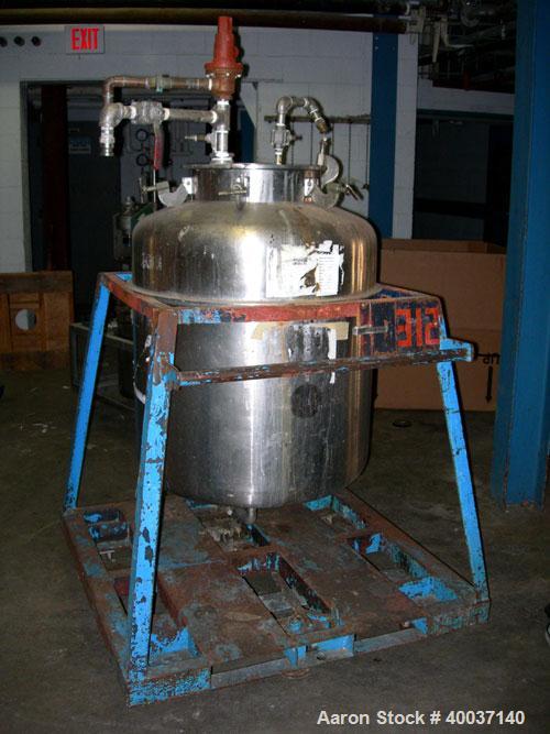Used Used: Javo N.V. Alkmaar pressure tank, 100 gallon, stainless steel, vertical. 30" diameter x 30" straight side, dished top and bottom. Internal rated 50 psi at 300 degf.. 15" top manway with cov...