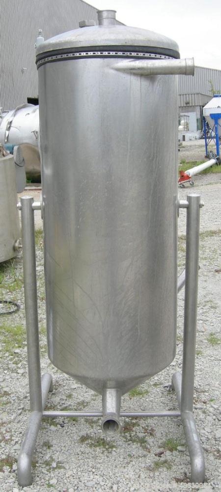 Used - A.B. Separator Tank, 110 gallon, 304 stainless steel. Approximately 24" diameter x 56" straight side. Open top with a cover with (2) openings. Coned bottom. Openings: side 2" tri-clamp, 2 1/2"...