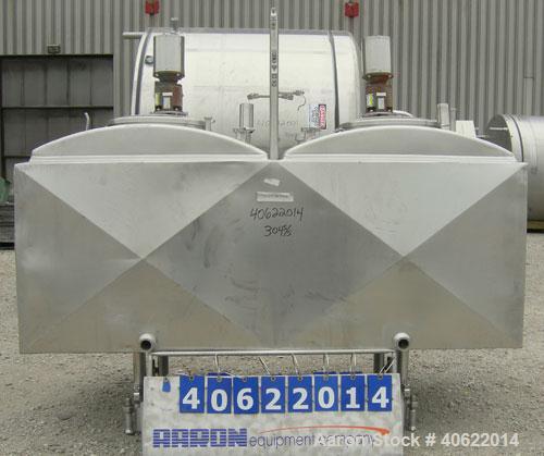 Used Flavor tank, (2) compartment, approximate 250 gallon each, 304 stainless steel.  41" long x 41" wide x approx 34" deep.  U shaped top and bottom.  3/4" diameter shaft with 2 blade bottom sweep a...