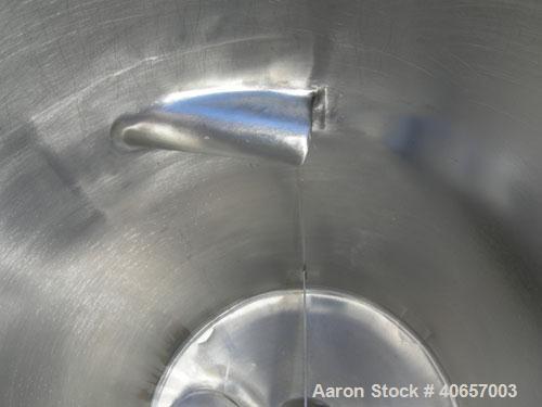 Used Semi-Bulk Systems tank, 45 gallon, 316 stainless steel, vertical. 20" diameter x 34" straight side, dished top cover, coned bottom. 4" center bottom outlet. Mounted on 4 stainless steel legs.