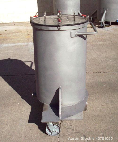Unused-55 gallon type 304L stainless steel tank. 22" inside diameter x 34" deep. Open top with cover. Flat bottom. On caster...