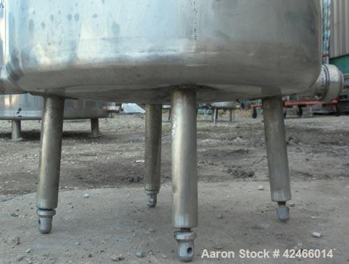 Used-Lot Of (6) Tanks: (2) Tanks, 304 Stainless Steel, Vertical. 24" diameter x 25" straight side, flat bolt top, coned bott...