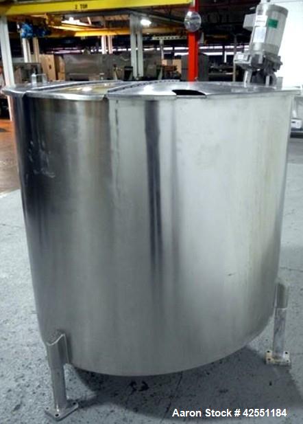 Used Bush Tank, 425 gallon, stainless steel construction, approximately 52" diameter x 48" straight side, open top with cover, flat slopping bottom, 2" bottom outlet, clamp on .5 hp, 230/460 volt Che...