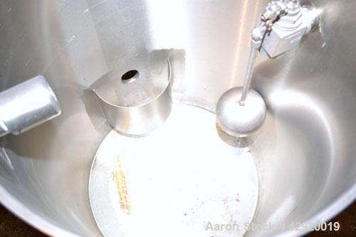 Used Tank, 110 Gallon, 304 Stainless Steel, Vertical. 30 Diameter x 36 straight side. Flat open top with a 1 piece cover, sloped bottom. Openings side 2 tri-clamp, 3 tri-clamp, 4 tri-clamp, 4 side bo...