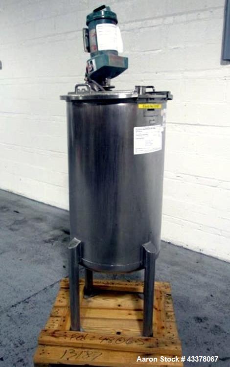 Used Flo Bin Mix Tank, 63 Gallon, Stainless Steel. Approximately 22" diameter x 36" straight side, open top with cover, dish bottom, 3 baffles, Lightnin clamp on agitator, model xd-87, .87 hp, 208-22...