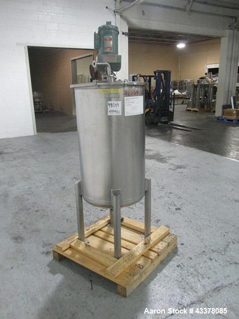 Used Flo Bin Mix Tank, 63 Gallon, Stainless Steel. Approximately 22" diameter x 36" straight side, open top with cover, dish bottom, 3 baffles, Lightnin clamp on agitator, model xd-87, .87 hp, 208-22...