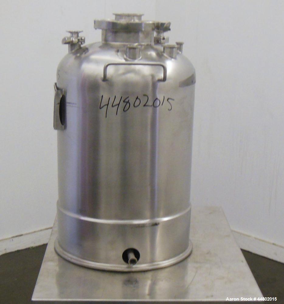 Used 10 Gallon Stainless Steel Avins Fabricating Pressure Tank