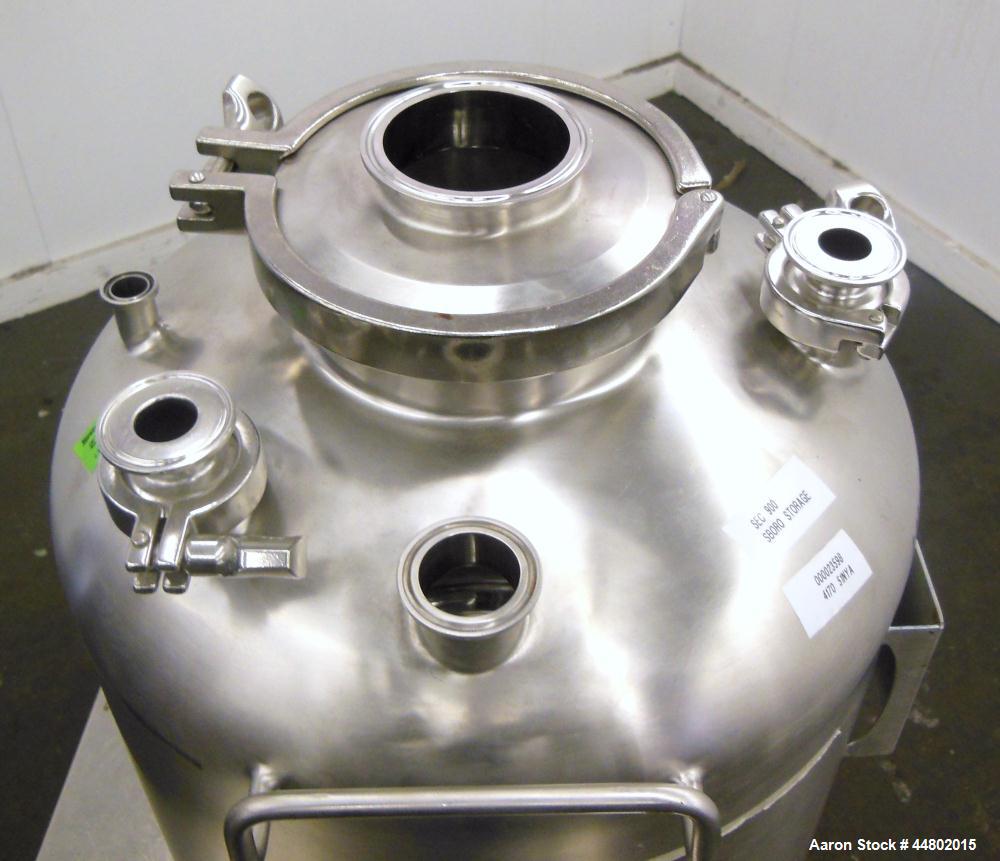 Used 10 Gallon Stainless Steel Avins Fabricating Pressure Tank