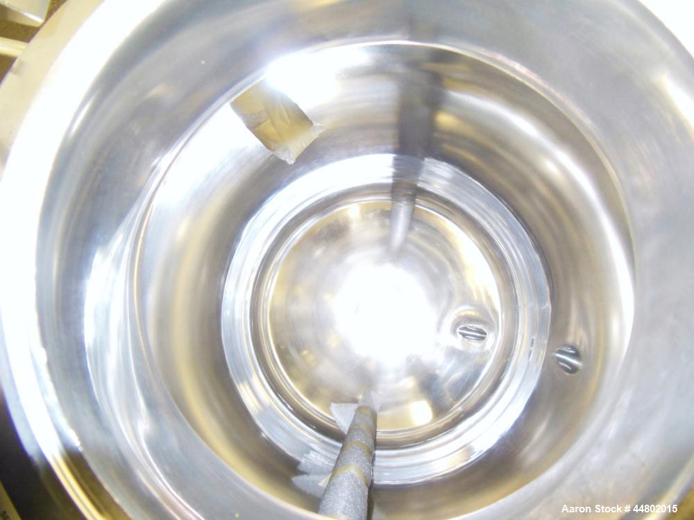 Used 10 Gallon Stainless Steel Avins Fabricating Pressure Tank