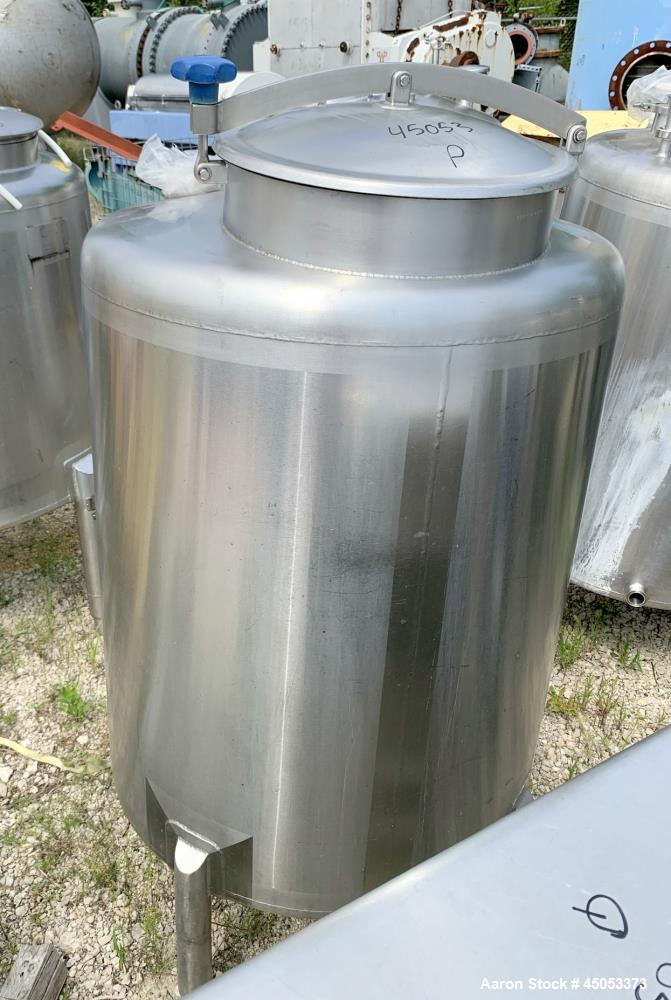 Used- Stainless Steel Tank, Approximate 135 Gallon, 304 Stainless Steel, Vertical. Approximate 33" diameter x 37" straight s...