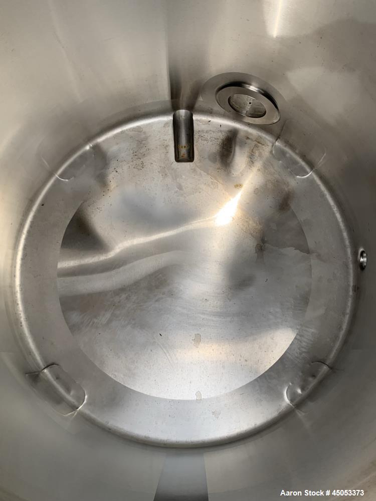 Used- Stainless Steel Tank, Approximate 135 Gallon, 304 Stainless Steel, Vertical. Approximate 33" diameter x 37" straight s...