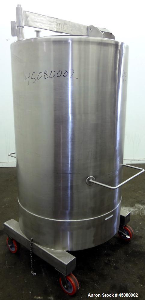 Used 200 Gallon 304 Stainless Steel Tank