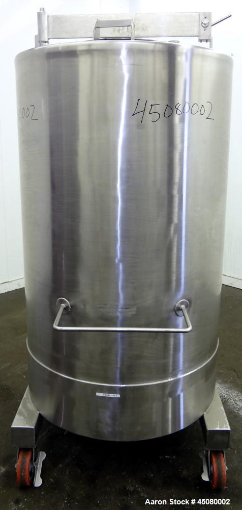 Used 200 Gallon 304 Stainless Steel Tank