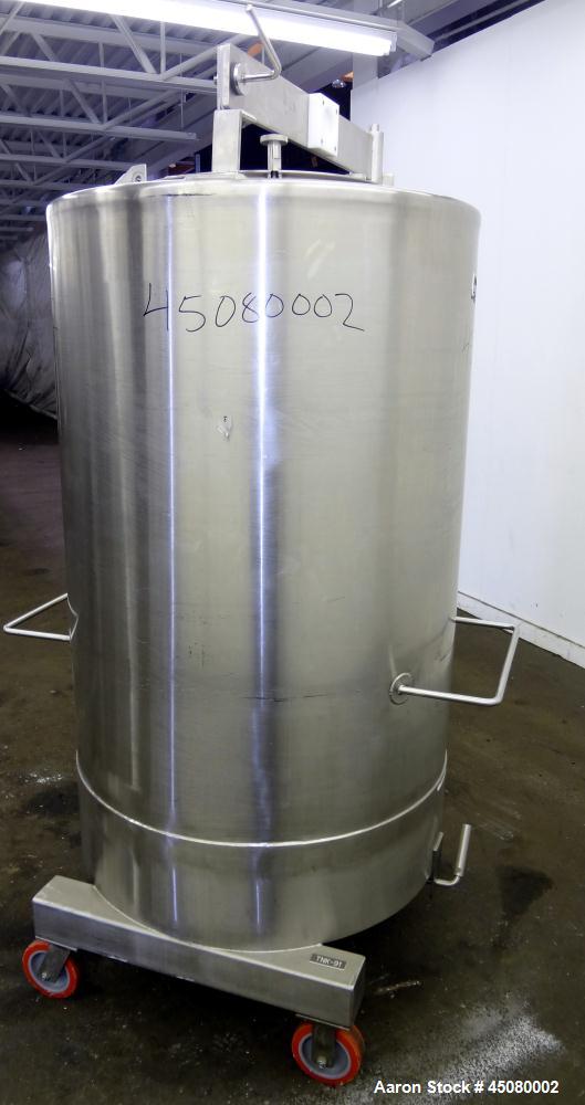Used 200 Gallon 304 Stainless Steel Tank