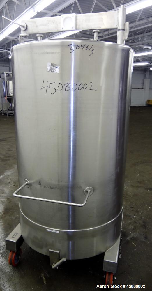 Used 200 Gallon 304 Stainless Steel Tank