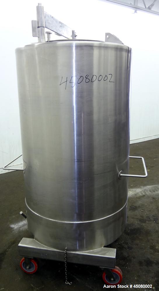 Used 200 Gallon 304 Stainless Steel Tank
