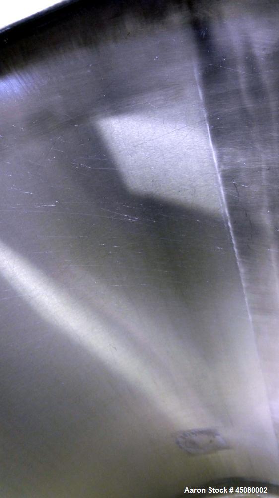 Used 200 Gallon 304 Stainless Steel Tank