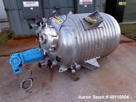 Used 1,000 Litre Stainless Steel Vertical Jacketed Mixing Vessel.