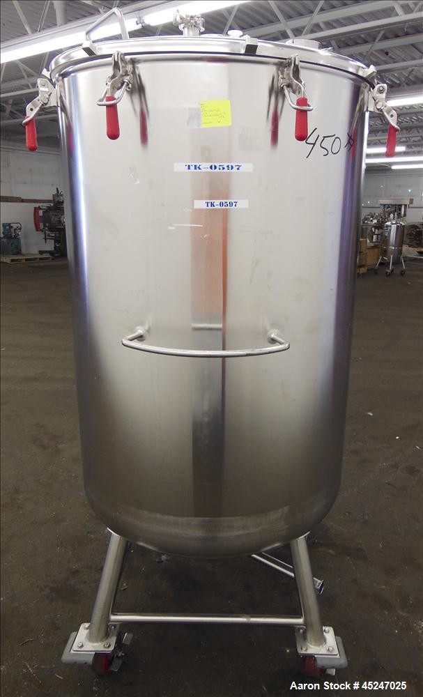 Used 225 Gallon Stainless Steel MW Bulling Metal Works Tank, Model MBI610H55