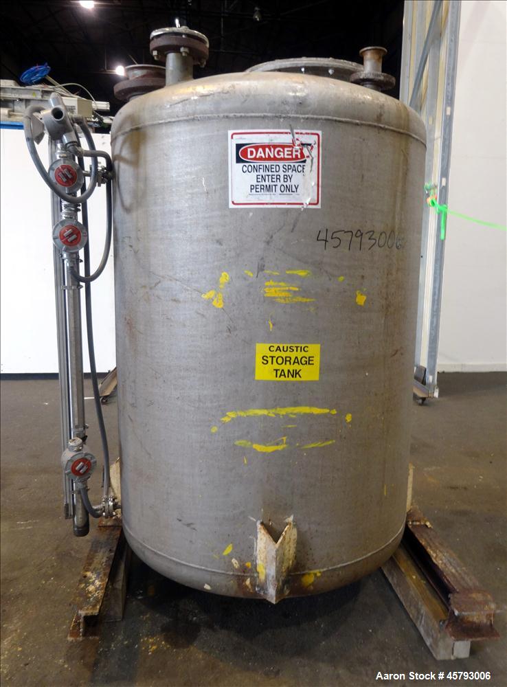 Used Tank, Approximately 400 Gallon, 304 Stainless Steel, Vertical.