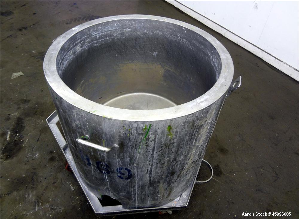 Used Tank, Approximate 60 Gallon, 304 Stainless Steel, Vertical.