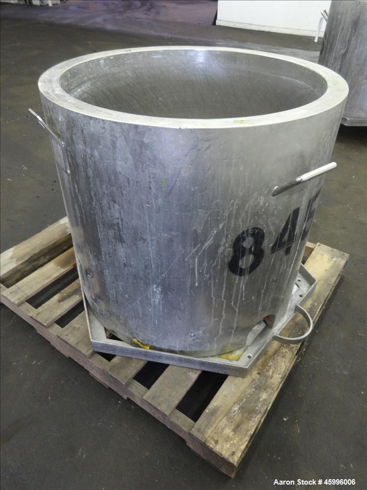 Used Tank, Approximate 60 Gallon, 304 Stainless Steel, Vertical.