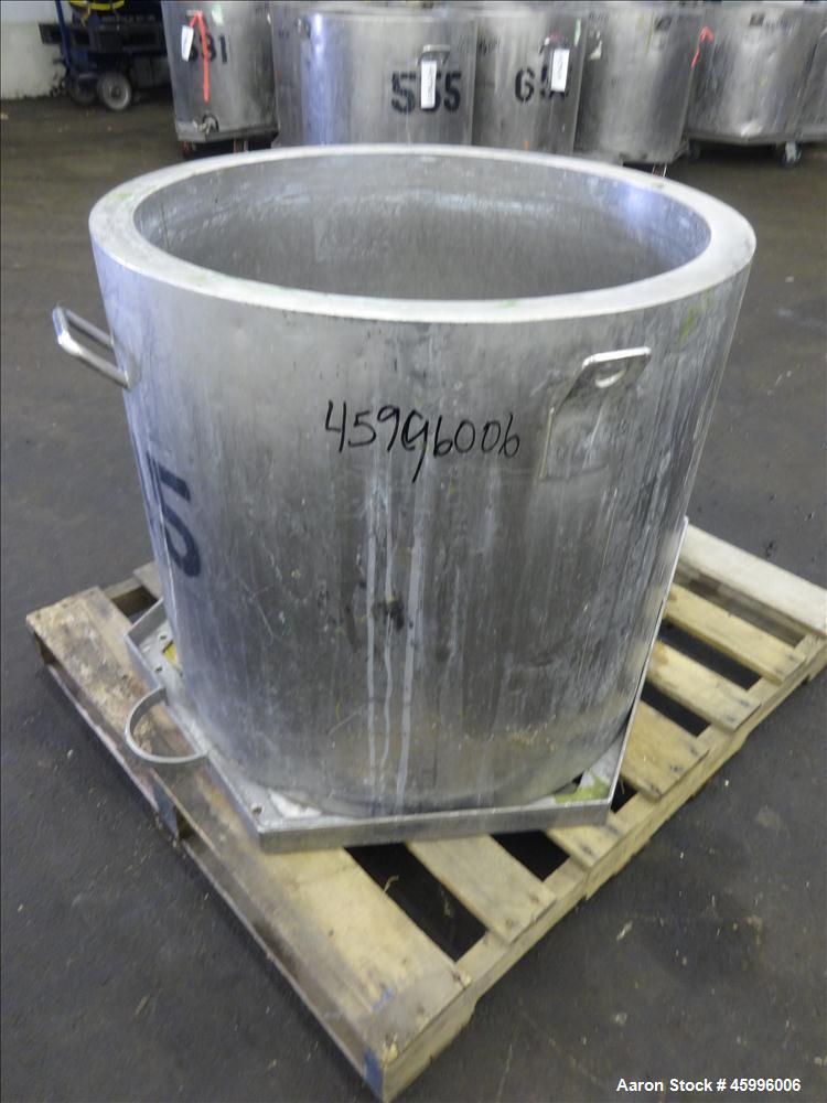 Used Tank, Approximate 60 Gallon, 304 Stainless Steel, Vertical.