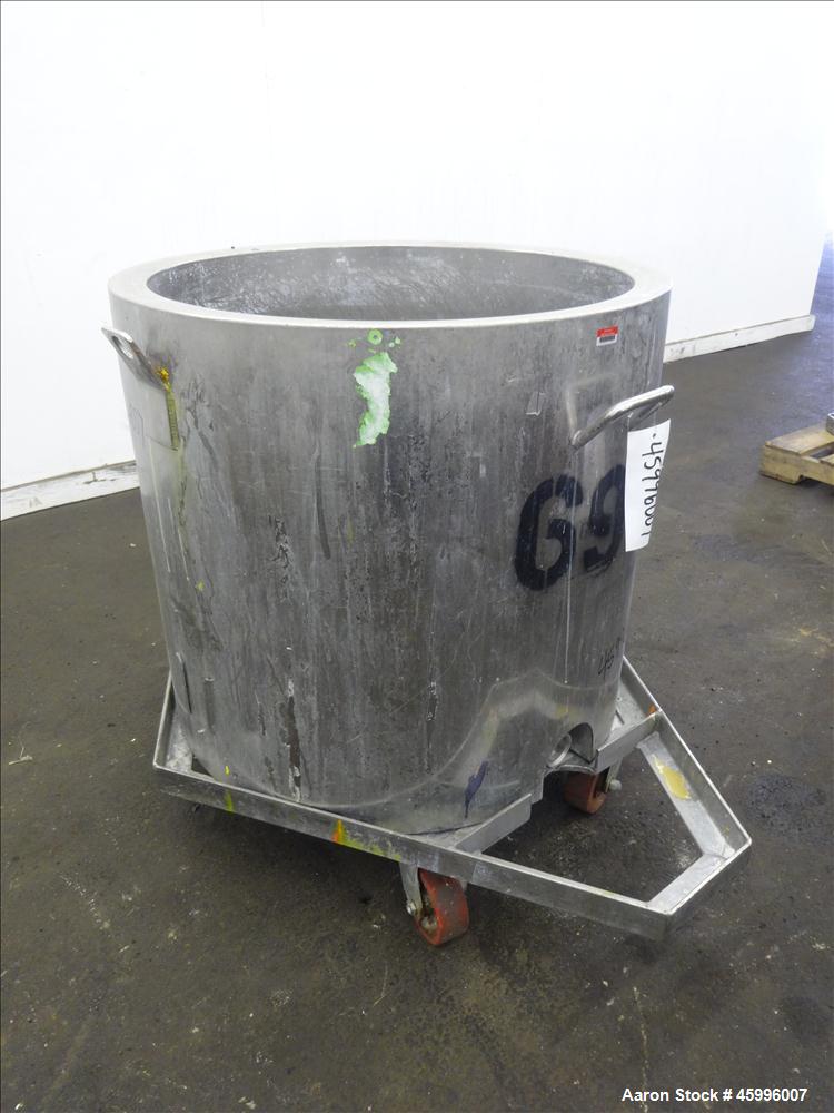 Used Tank, Approximate 60 Gallon, 304 Stainless Steel, Vertical.