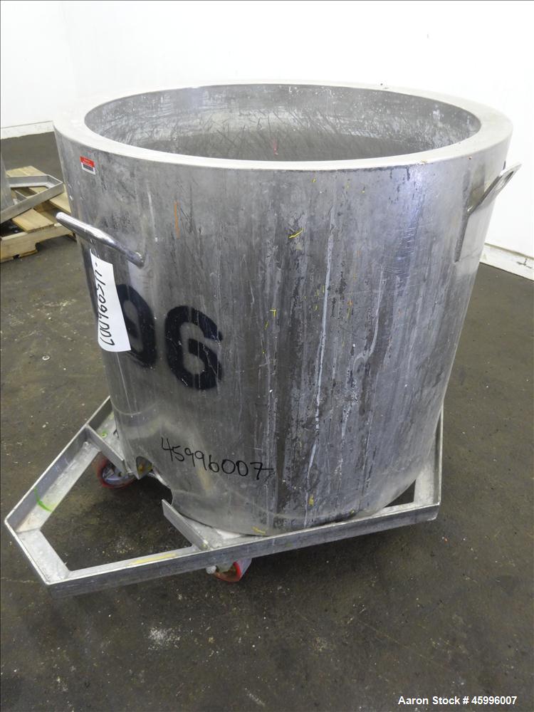 Used Tank, Approximate 60 Gallon, 304 Stainless Steel, Vertical.