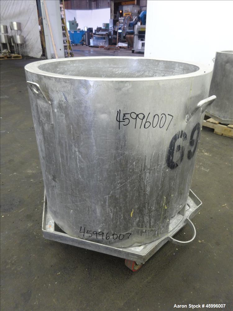 Used Tank, Approximate 60 Gallon, 304 Stainless Steel, Vertical.
