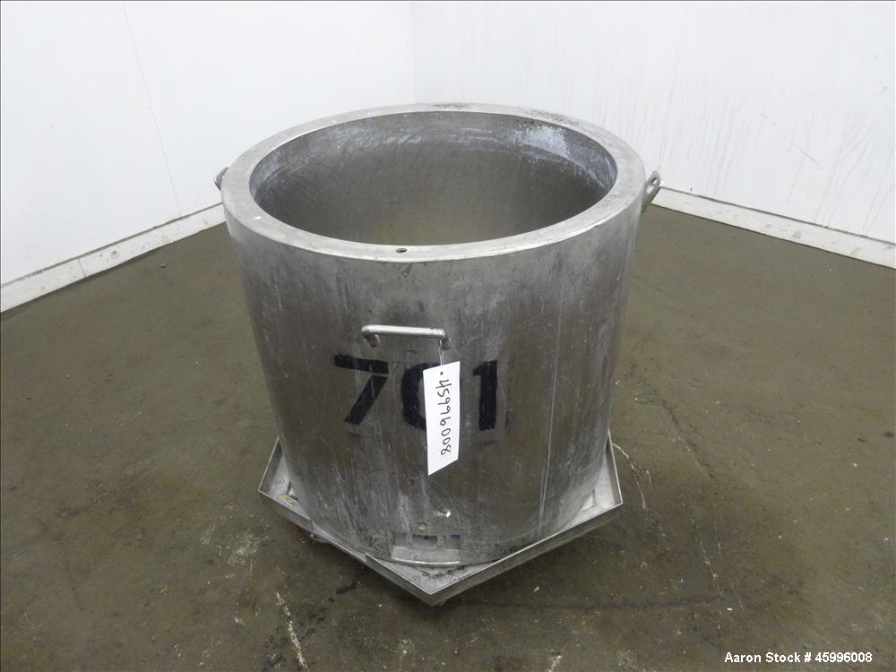 Used Tank, Approximate 60 Gallon, 304 Stainless Steel, Vertical.