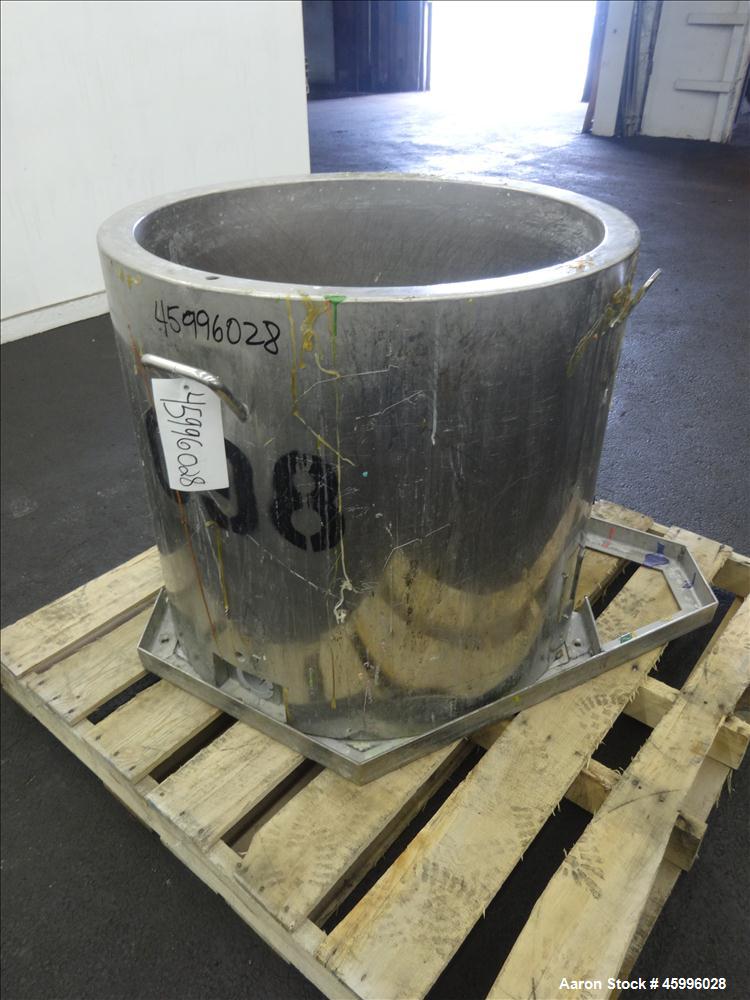 Used Tank, Approximate 60 Gallon, 304 Stainless Steel, Vertical.