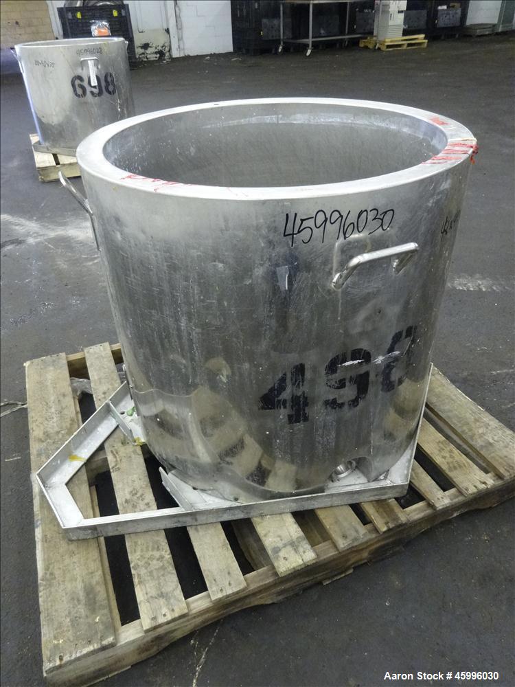 Used- Tank, Approximate 60 Gallon, 304 Stainless Steel, Vertical.