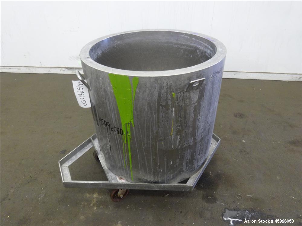 Used Tank, Approximate 60 Gallon, 304 Stainless Steel, Vertical.