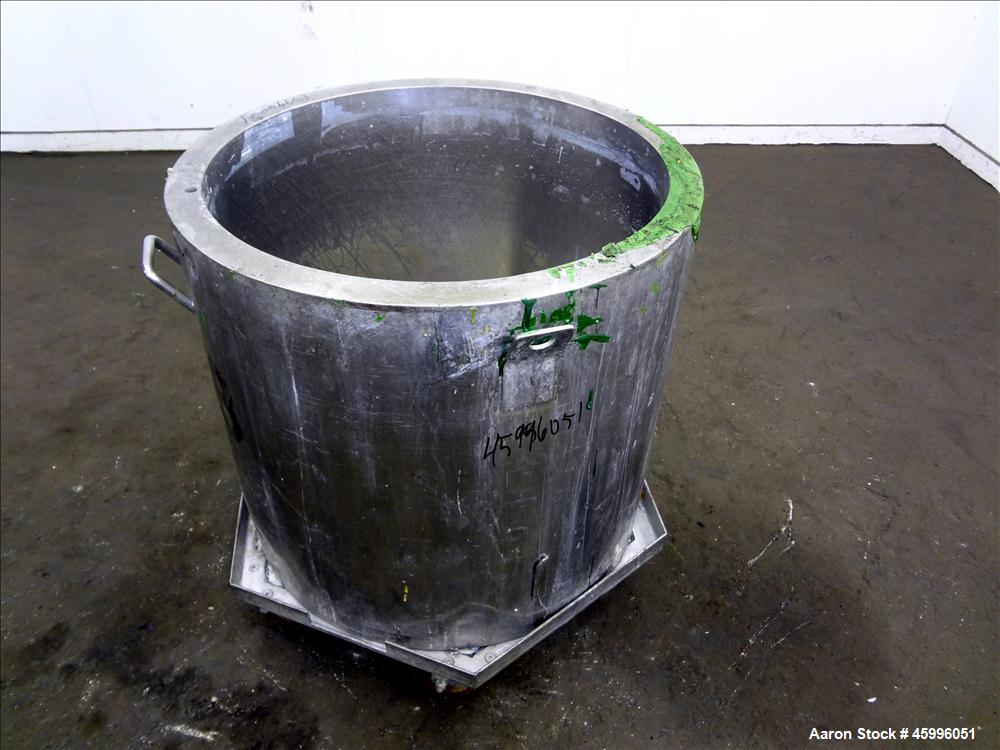 Used Tank, Approximate 60 Gallon, 304 Stainless Steel, Vertical.