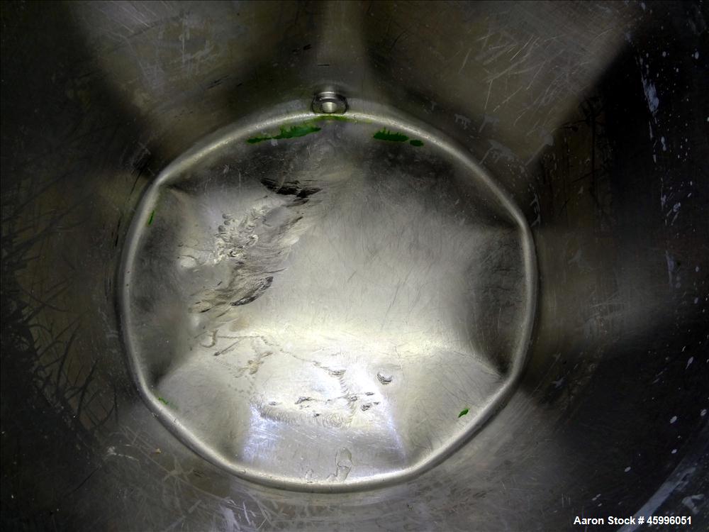 Used Tank, Approximate 60 Gallon, 304 Stainless Steel, Vertical.