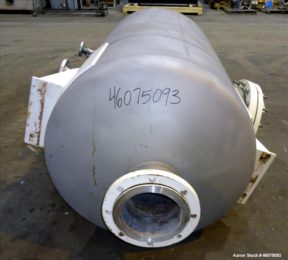 Used Tank, 225 Gallon, 304 Stainless Steel, Vertical. Approximate 36" diameter
