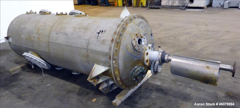 Used Agitated Tank, 425 Gallon, 304 Stainless Steel, Vertical. Approximate 36" diameter x 96" straight side. Dished top and bottom. Top entering Lightnin agitator, model 82-QS-5, serial# 8524759201, ...
