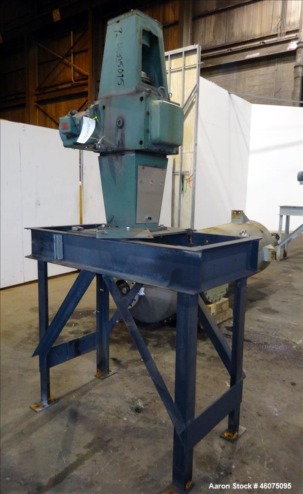 Used Agitated Tank, 425 Gallon, 304 Stainless Steel, Vertical.