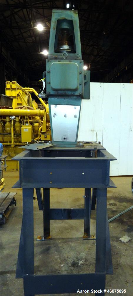 Used Agitated Tank, 425 Gallon, 304 Stainless Steel, Vertical.