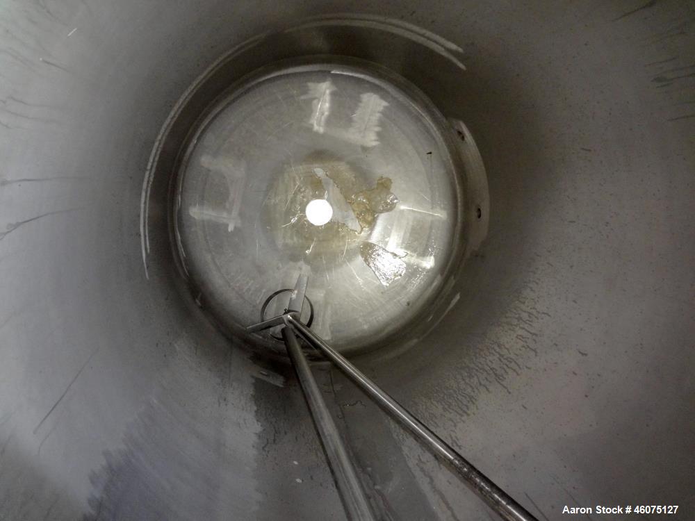 Used Tank, 225 Gallon, 304 Stainless Steel, Vertical. Approximate 36" diameter x 48" straight side, dished top & bottom. Lightnin air operated agitator model EKXJAC-33, serial# R0032770006. Shaft and...