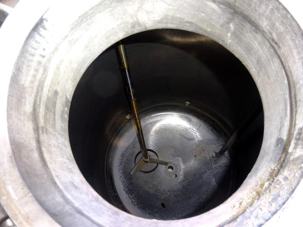 Used Tank, 200 Gallon, 316 Stainless Steel, Vertical. Approximate 36" diameter x 43" straight side, dished top & bottom. Off center top entering Lightnin agitator, model EKXJAC-43, serial# 93/B35832-...