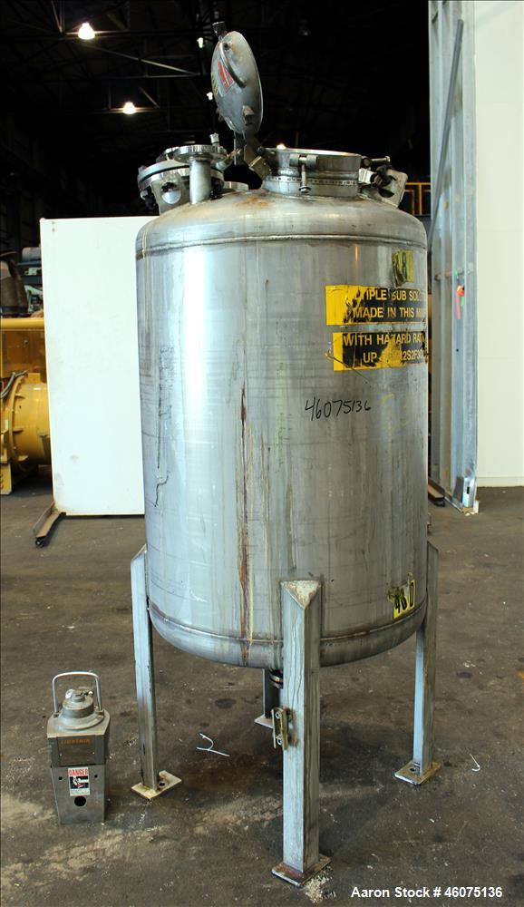 Used Tank, 200 Gallon, 316 Stainless Steel, Vertical. Approximate 36" diameter x 43" straight side, dished top & bottom. Off center top entering air operated Lightnin agitator, model EKXJAC-33, seria...