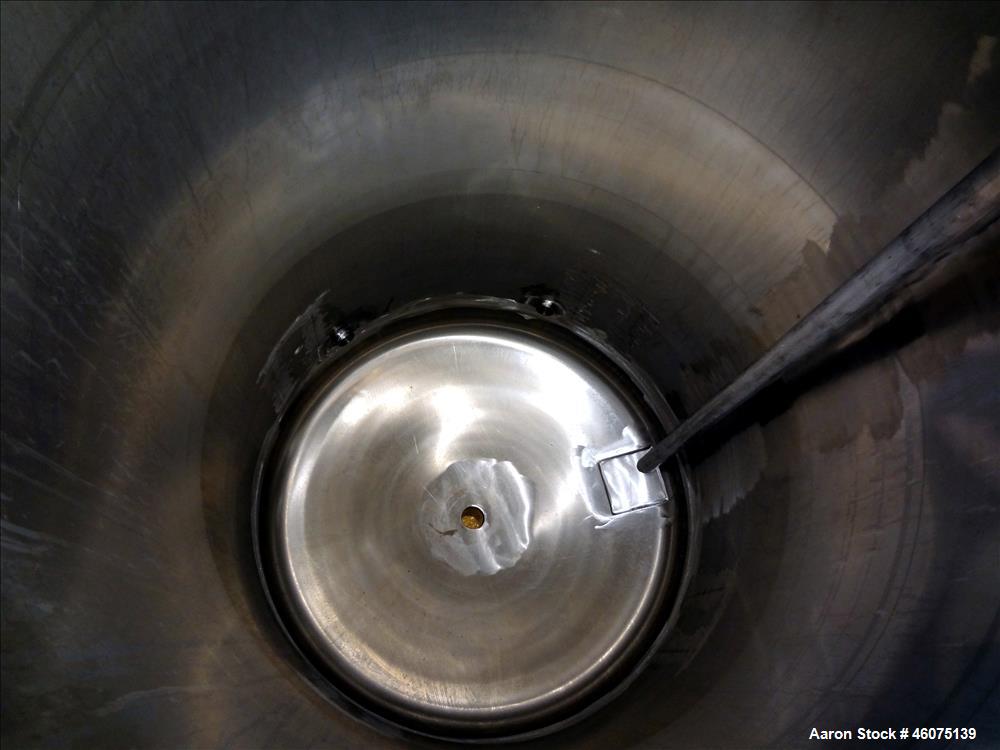 Used Tank, 100 Gallon, 316 Stainless Steel, Vertical. Approximate 26" diameter x 43" straight side, dished top & bottom. Top openings: 10" man way with cover, 3" center, 3", (3) 2", 6" with 4" sight ...