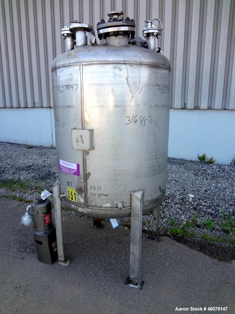 Used Tank, 275 Gallon, 316 Stainless Steel, Vertical. Approximate 42" diameter x 43" straight side, dished top & bottom. Off center top entering air operated Lightnin agitator, model EKXJAC-100, seri...