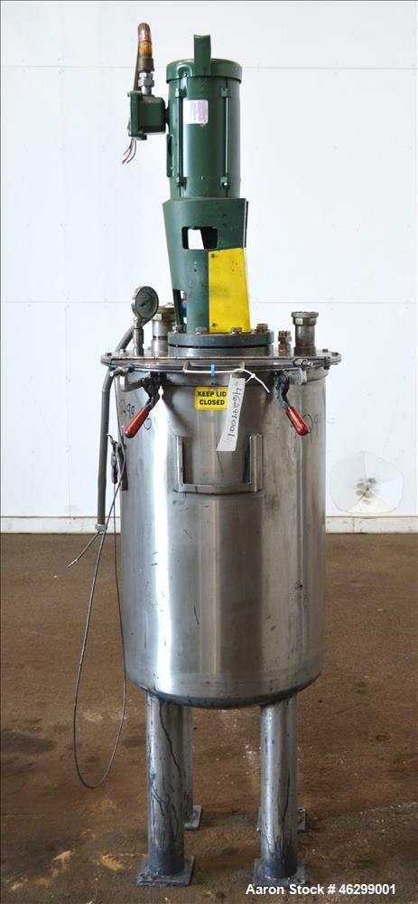 Used Approximate 40 Gallon Stainless Steel Mix Tank