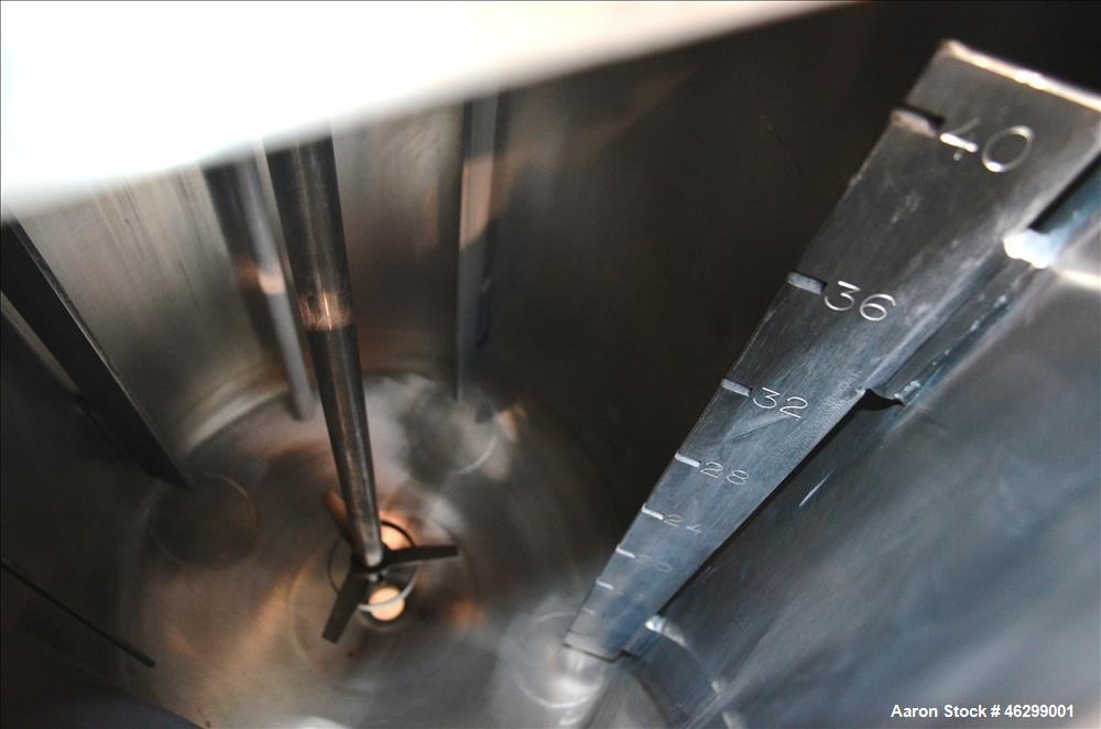 Used Approximate 40 Gallon Stainless Steel Mix Tank