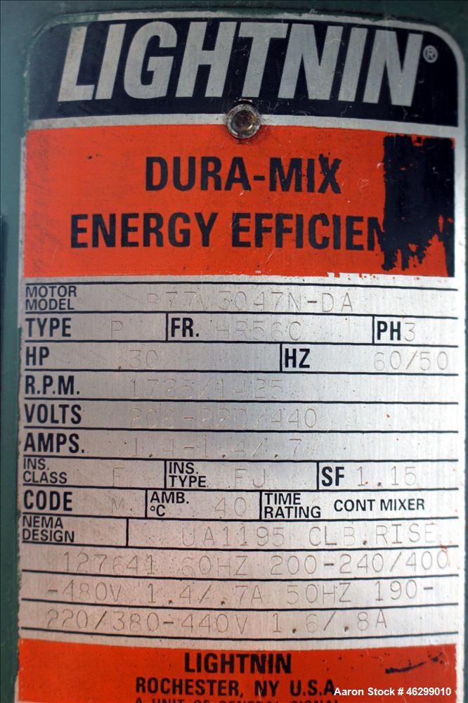 Used Tank, Approximately 40 Gallons, 304 Stainless Steel, Vertical.