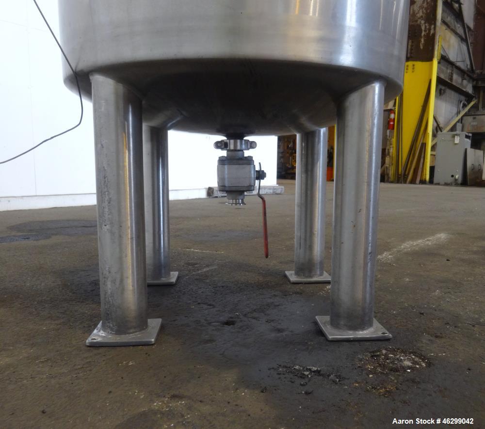 Used Tank, Approximately 80 Gallons, 304 Stainless Steel, Vertical. 30" Diameter x 28" straight side. Bolt-on flat top with 1/3 hinged cover, dished bottom. (4) Sidewall baffles. 1-1/2" Tri-clamp cen...